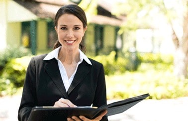 5 Signs Now Is a Good Time to Start a Real Estate Career