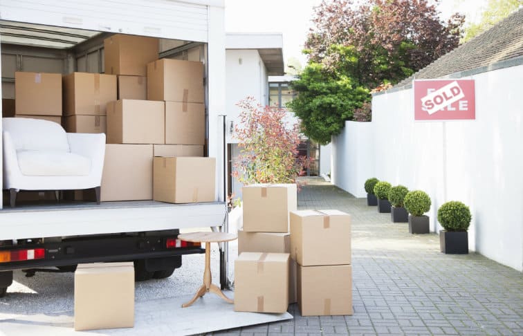 how much do real estate agents make relocation services