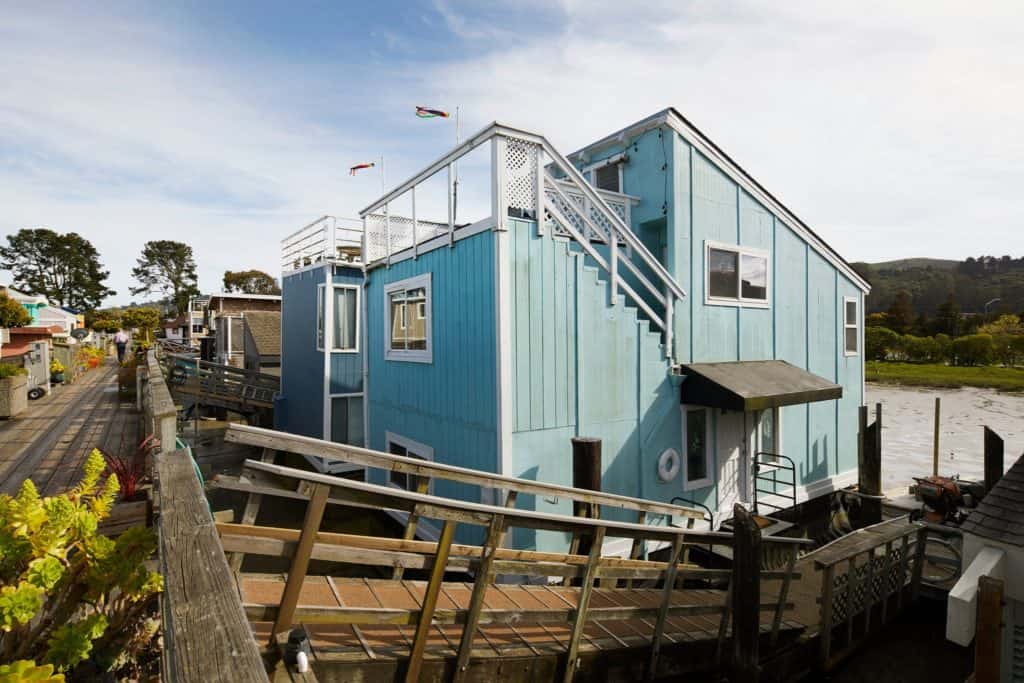 house boat on dock