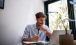 Online vs. Classroom Real Estate Classes: Find Your Ideal Learning Style