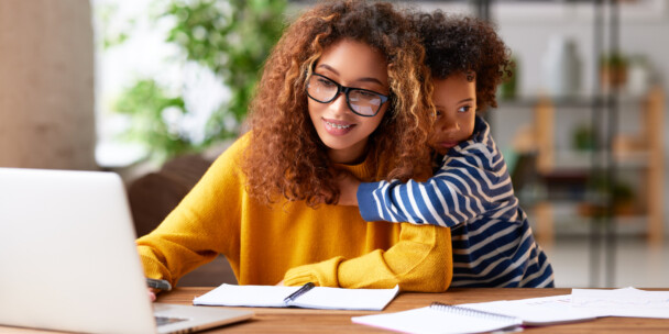 Top 15 Flexible Side Jobs for Stay-at-Home Moms in 2025