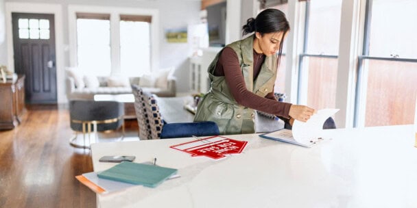 Open house sign-in sheets: Examples, best practices, and what to include
